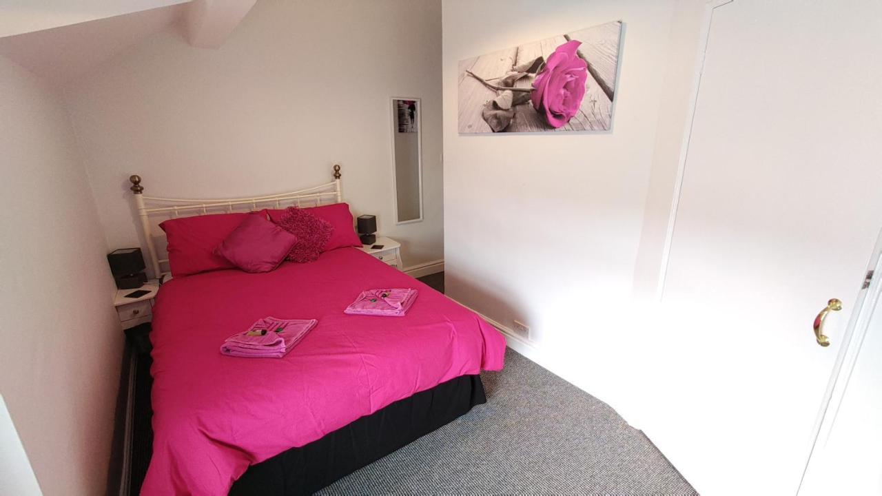 The Castleton Bed & Breakfast Blackpool Exterior photo