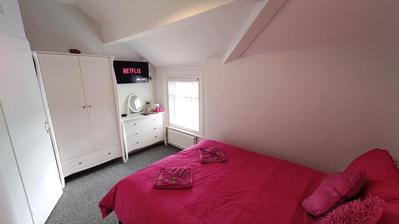 The Castleton Bed & Breakfast Blackpool Exterior photo