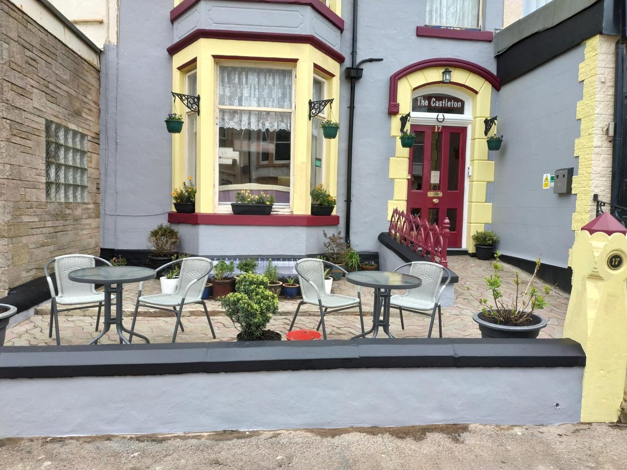 The Castleton Bed & Breakfast Blackpool Exterior photo