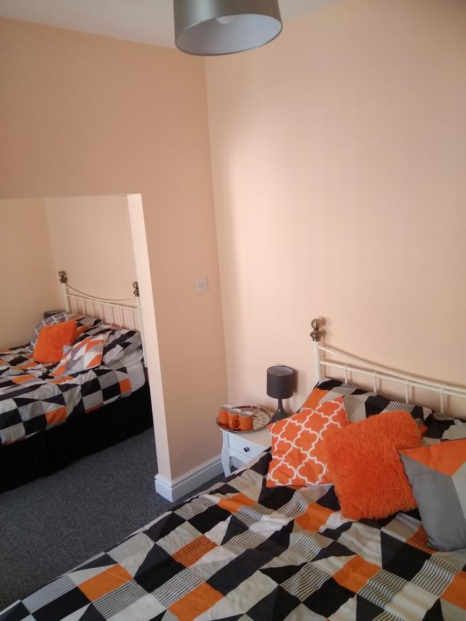 The Castleton Bed & Breakfast Blackpool Exterior photo
