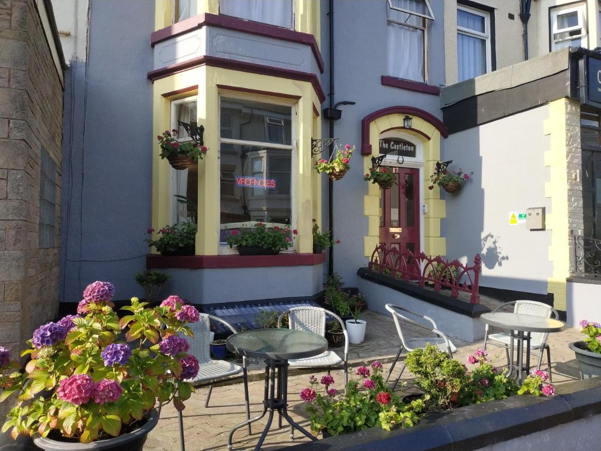 The Castleton Bed & Breakfast Blackpool Exterior photo